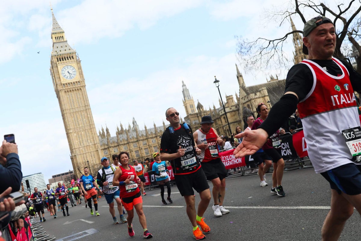 Organizing the London Marathon: Pace-setters, a $50,000 time bonus and bespoke menus
