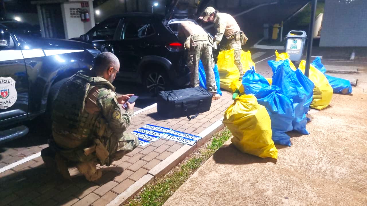 PRF apreende mais de 400 kg de maconha com menor; ocorrência é levada a Cascavel