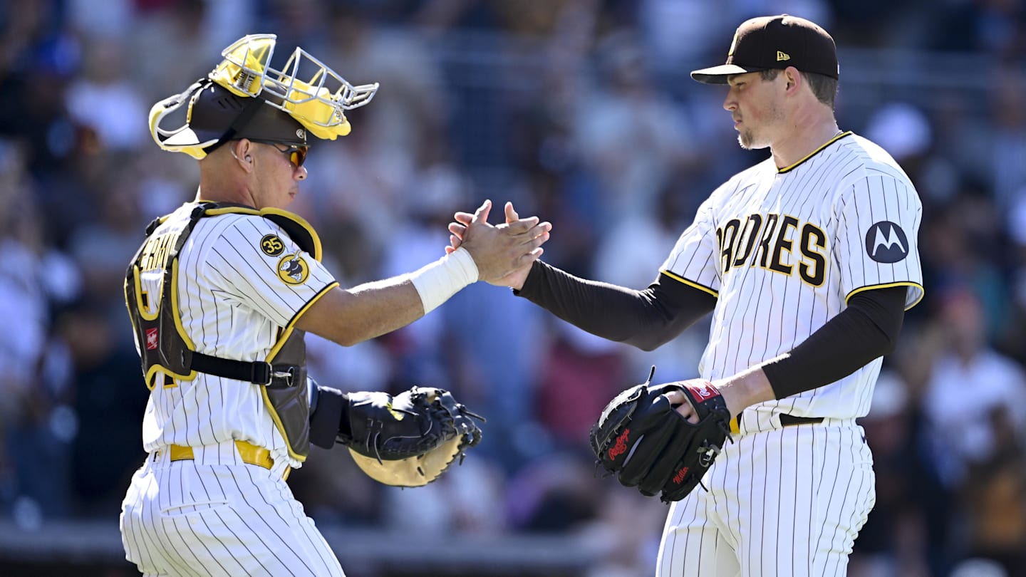 Padres Catcher Removed From Wednesday’s Game With Apparent Injury