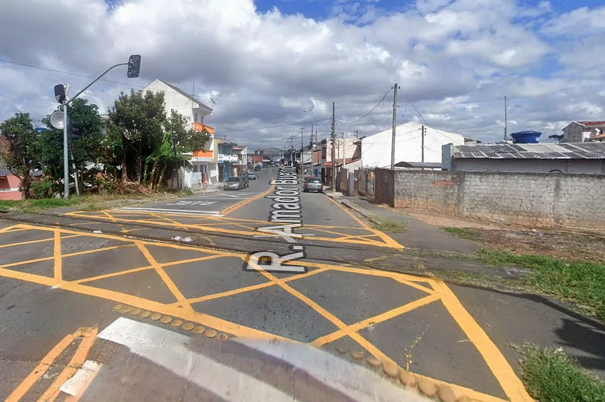 Passagem de nível em linha férrea no Cajuru terá bloqueio total neste domingo