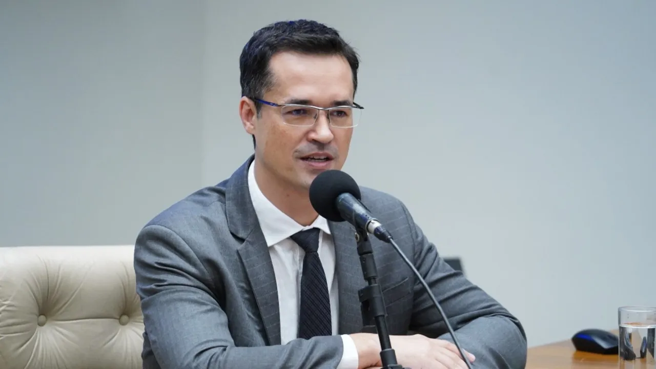 Pesquisa para Senado no Paraná: Dallagnol lidera