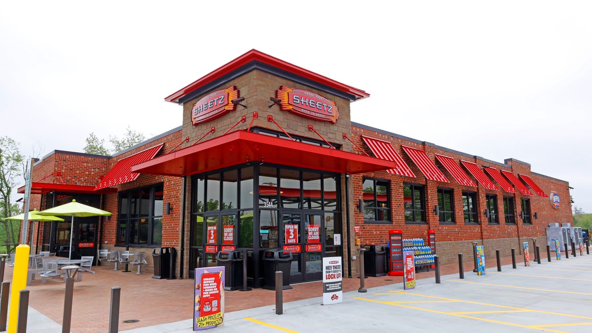 Popular convenience and gas stores chain to open 100 Indiana locations