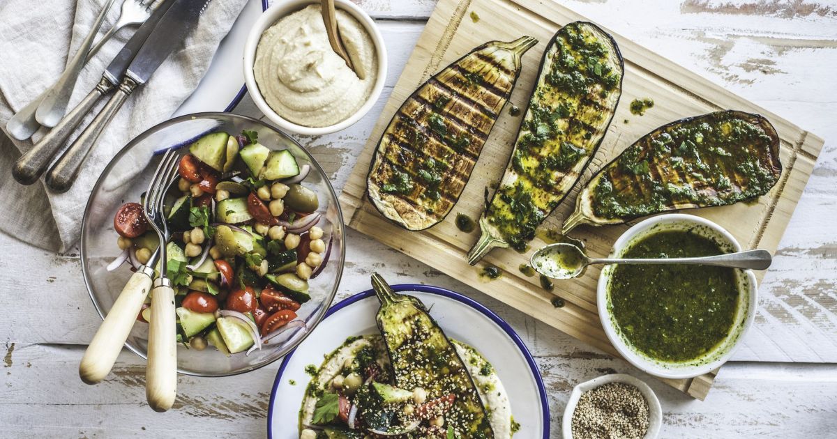 Prejudica a saúde? Entenda por que Gisele Bündchen deixou dieta vegana