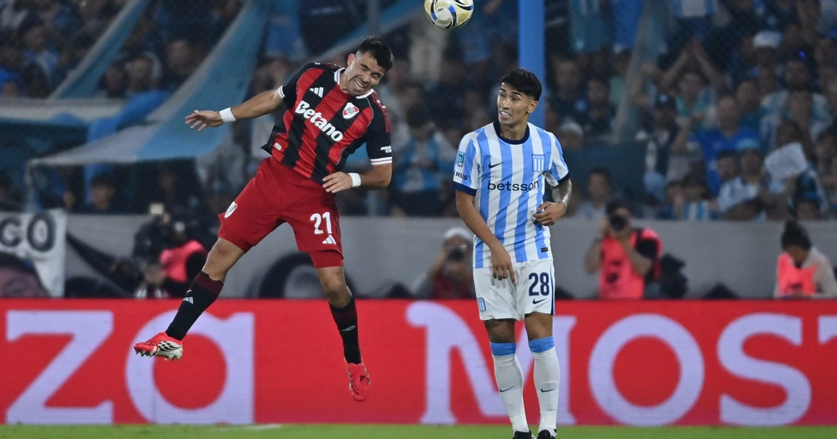 Próximo rival do Botafogo na Sul-Americana, Racing perde em casa para o River Plate e segue mal no Apertura