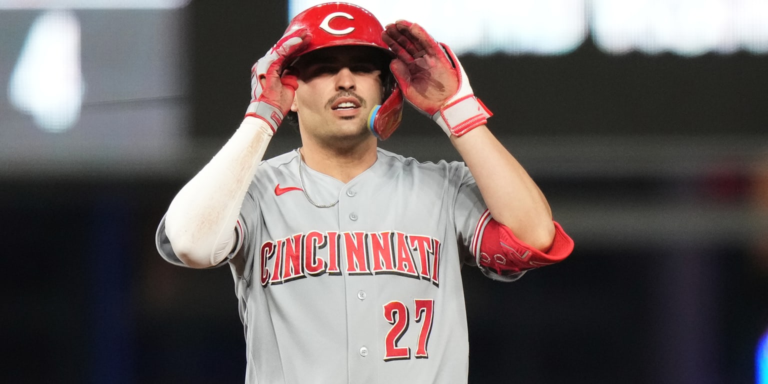 Reds' rookie Sal Stewart plays in hometown of Miami