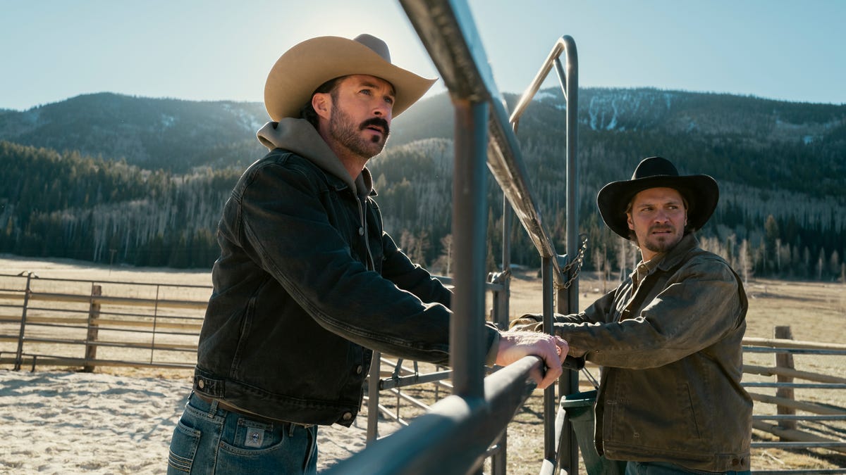 Riley Green’s ‘Marshals’ acting debut with Luke Grimes, exclusive look