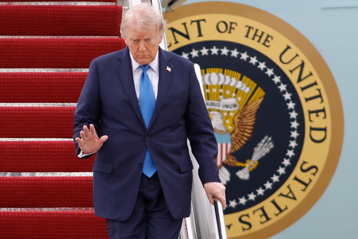 S&P 500, Nasdaq notch fresh records, oil edges higher as markets weigh Iran peace odds