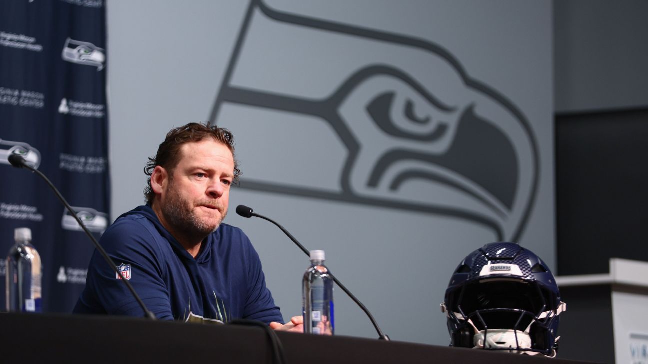 Seahawks look to move down in NFL draft, willing to deal in NFC West