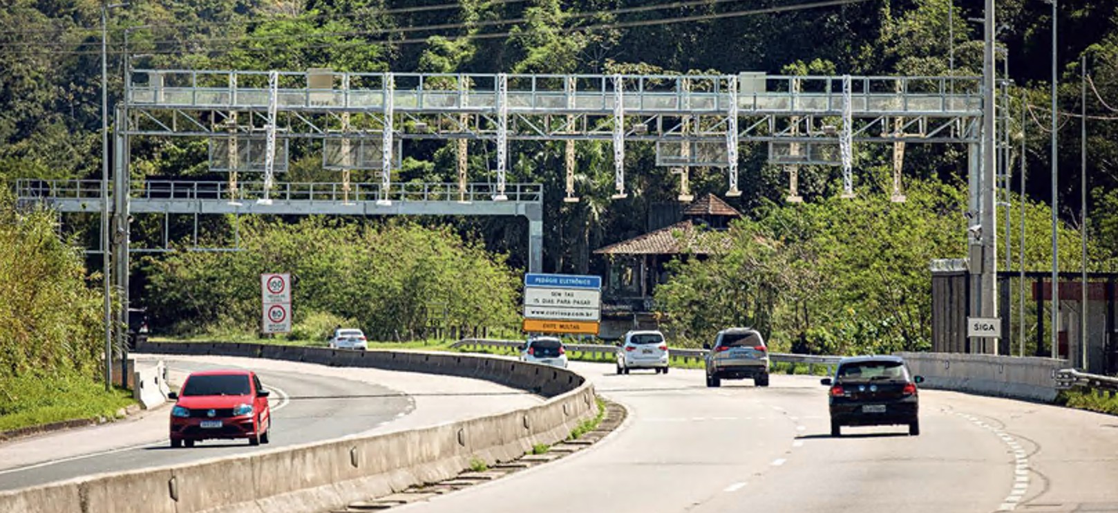 Sistema de pedágio free flow melhora trânsito, mas acumula falhas, golpes e três milhões de multas