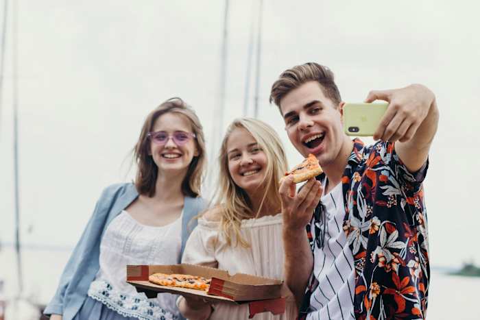 📸 Submit a photo with your sibling for National Siblings Day!