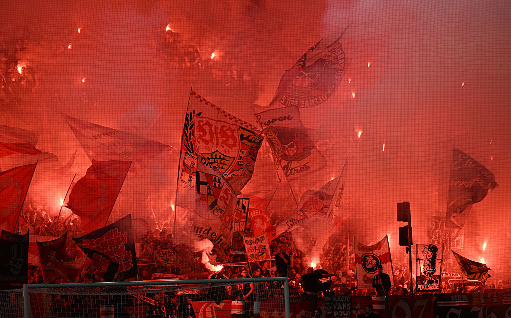 📸 Through the fog to Berlin? VfB fans set tone for cup blockbuster!