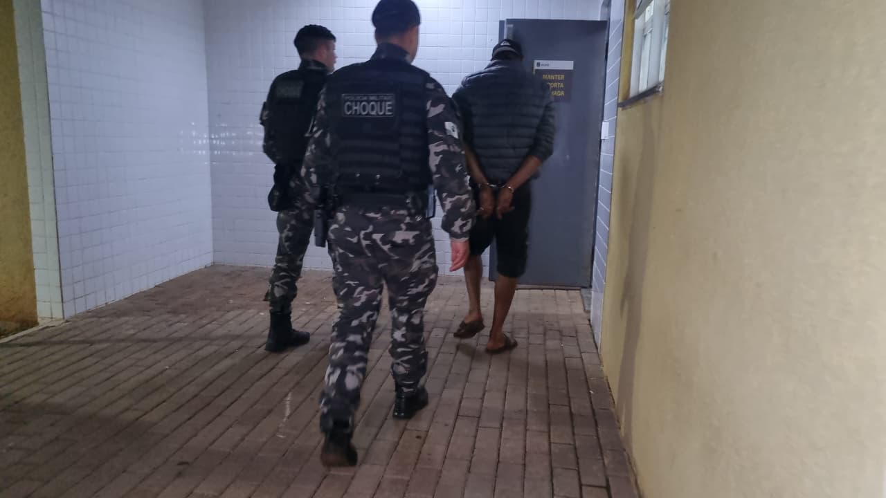 Traficante é detido com drogas e dinheiro no bairro Melissa