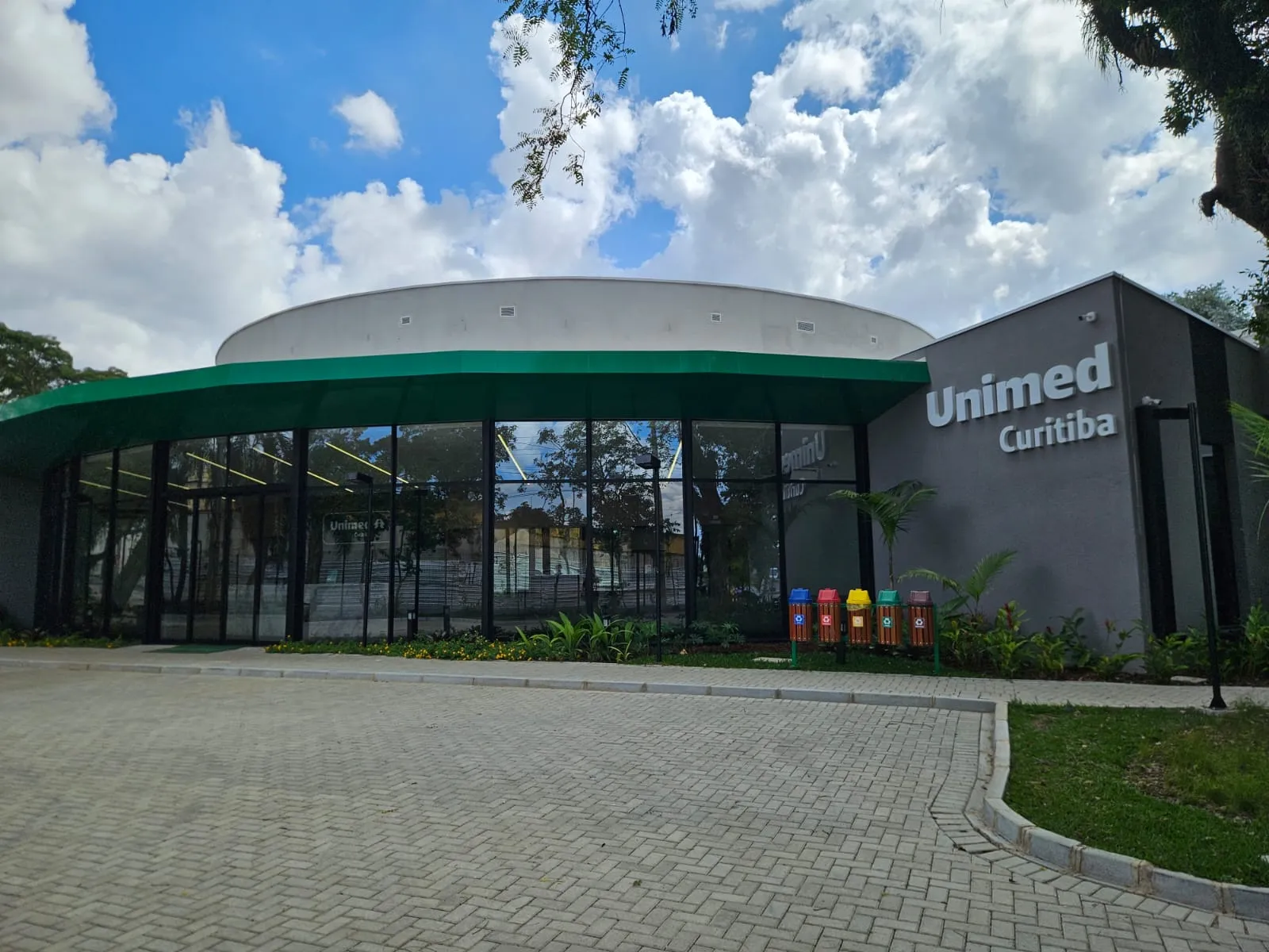 Unimed Curitiba fatura R$ 4 bilhões em 2025 e inaugura “mini cidade”