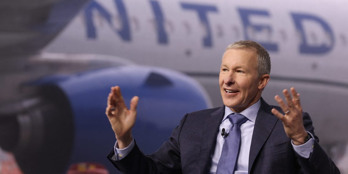 United Airlines CEO judges candidates by whether pilots would want to go on a four-day trip with them: ‘If you say no, then they’re out’