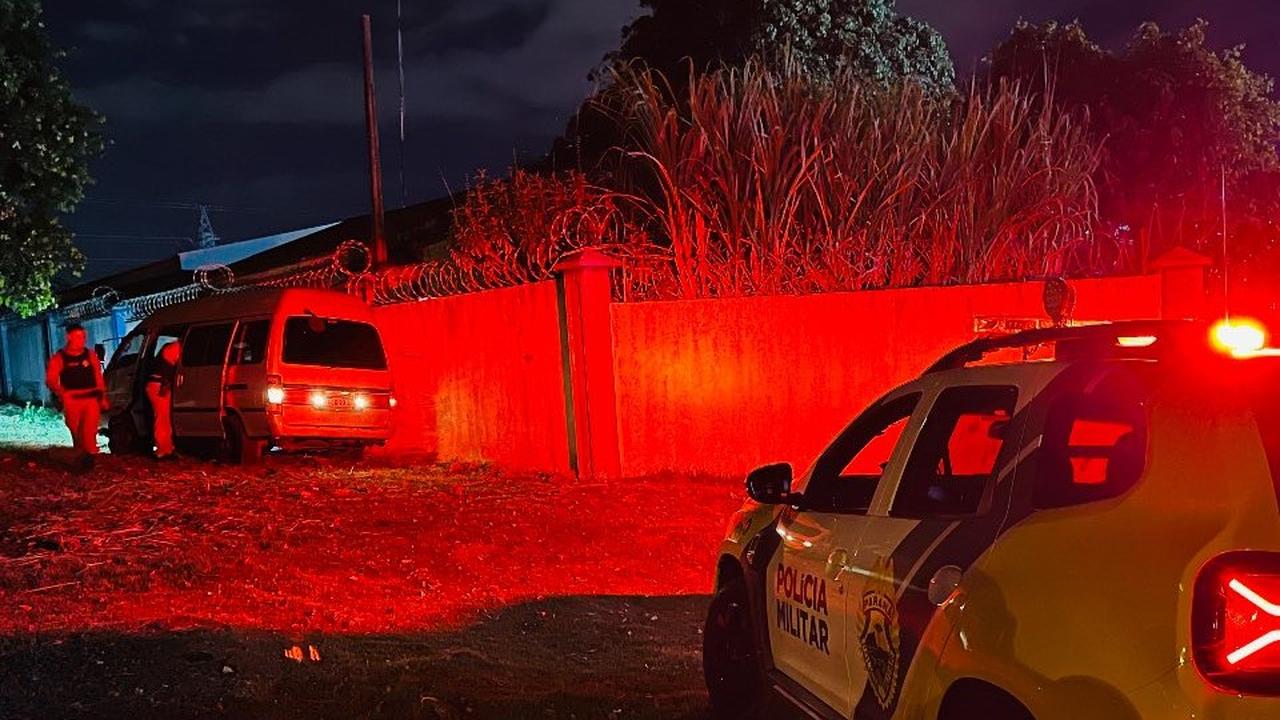 Veículo com carga ilícita é apreendido após colisão e fuga do condutor