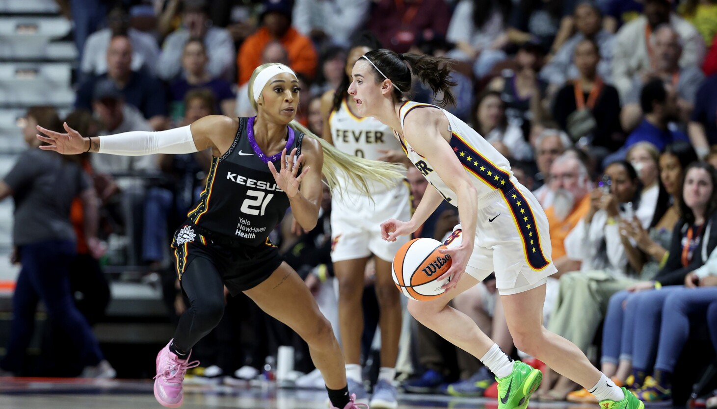 WNBA free agency update: Sky get tougher defensively, sign DiJonai Carrington