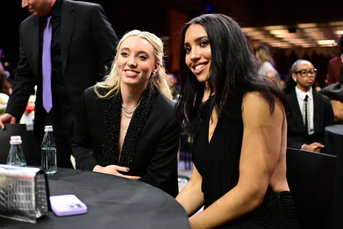 Wings staffer dismisses question to Azzi Fudd about Paige Bueckers