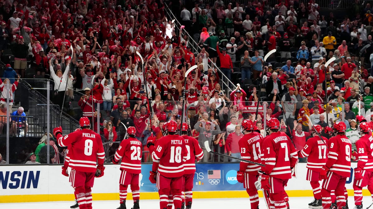 Wisconsin hockey Frozen Four national title game date, time