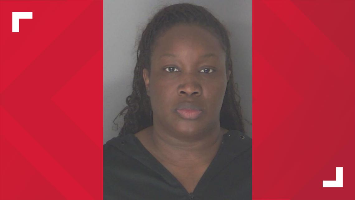 Woman accused of leaving 6 children alone without food in unsanitary conditions, 1-year-old allegedly began eating ants and roaches