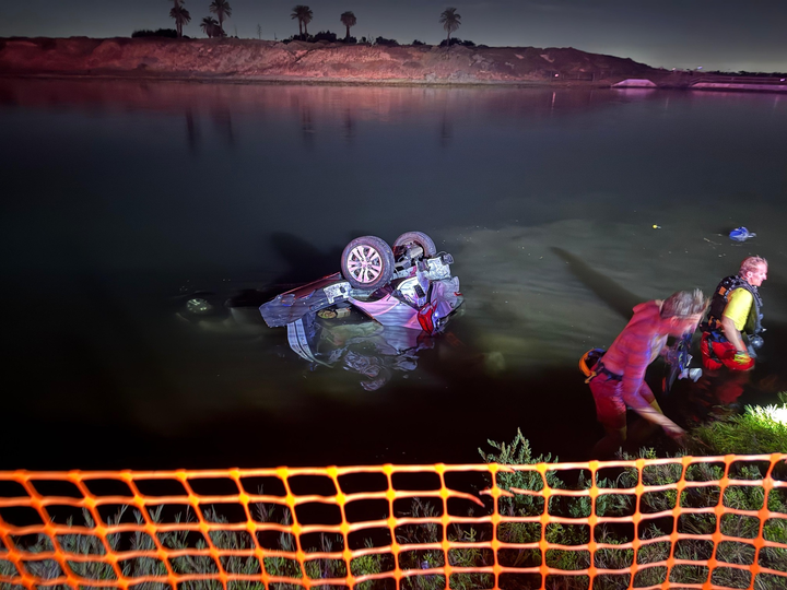 Woman killed when SUV struck by car and left upside down in Huntington Beach wetlands – Orange County Register