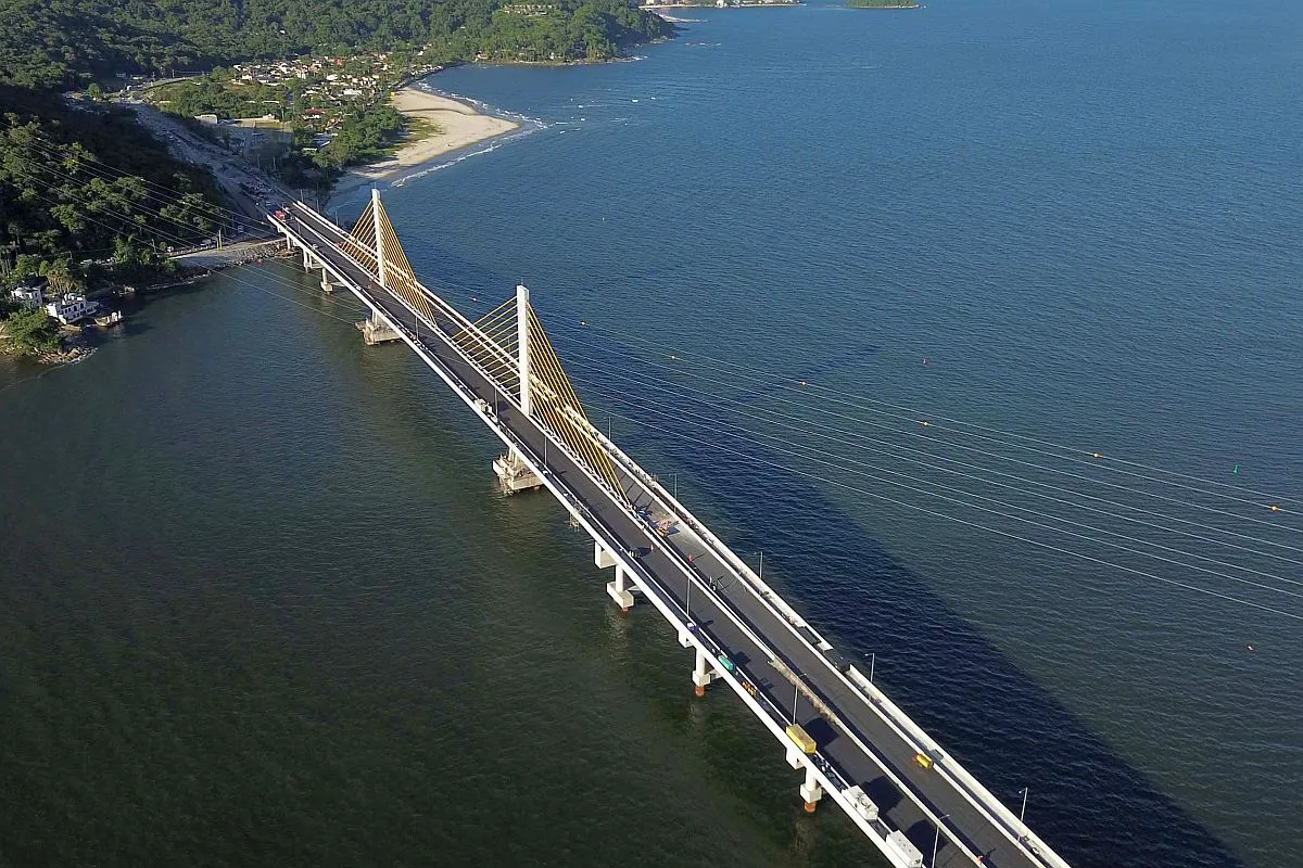 asfalto está pronto e iluminação avança