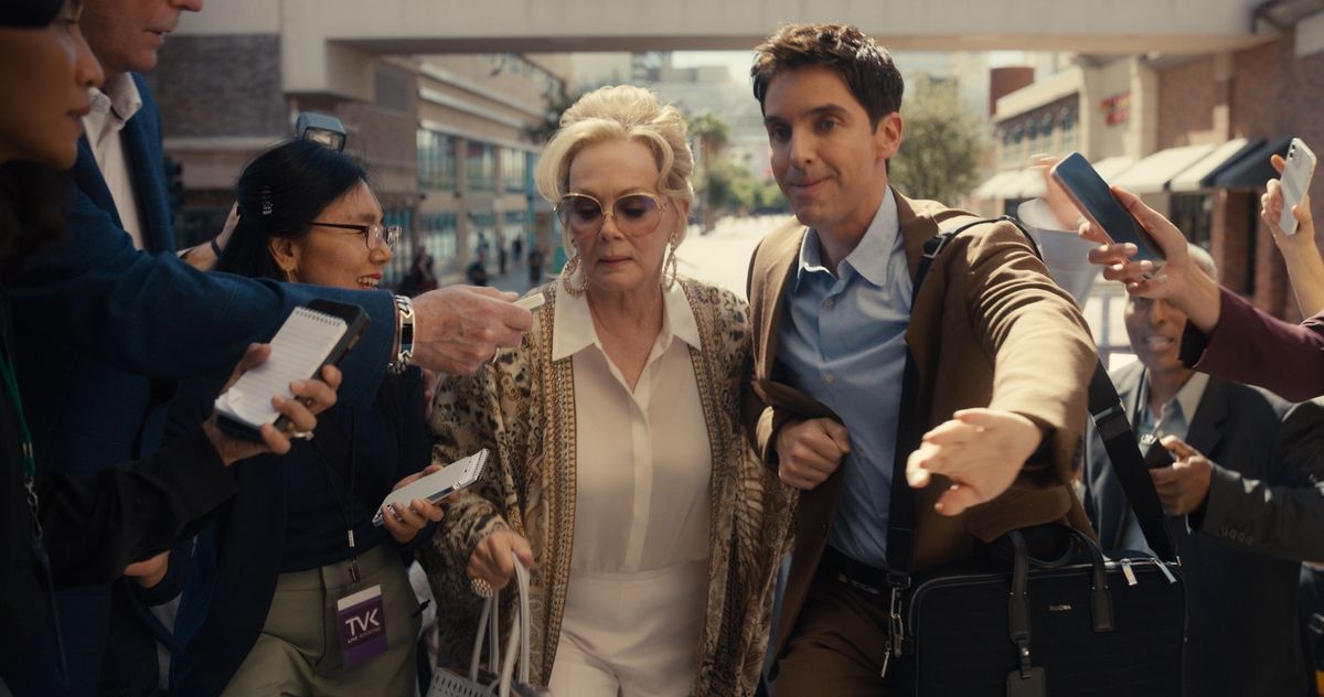 ‘Hacks’ Recap, Season 5 Episode 1: ‘EGOT’