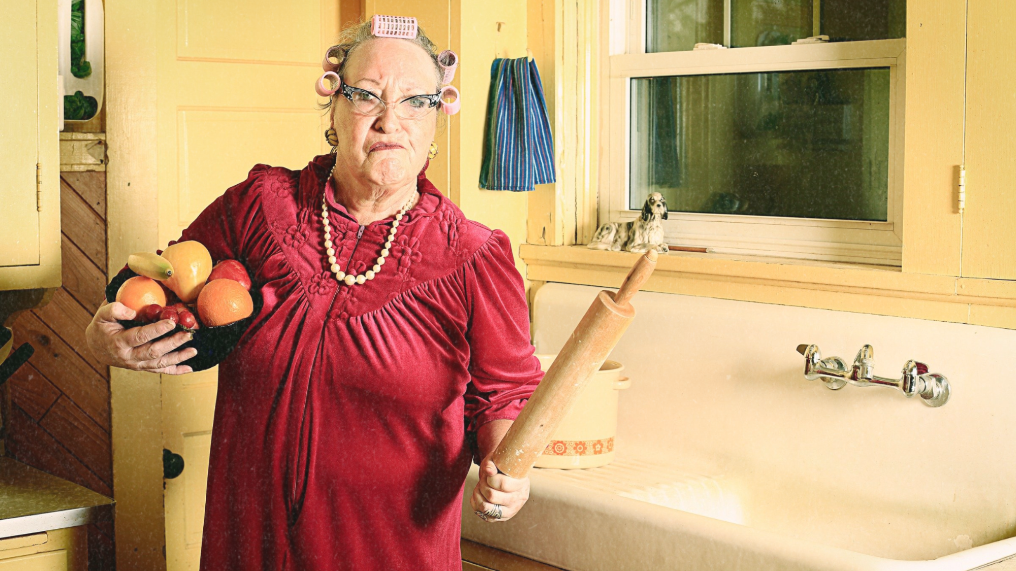 10 Hilarious Mother’s Day Jokes From Your Favorite Comedians