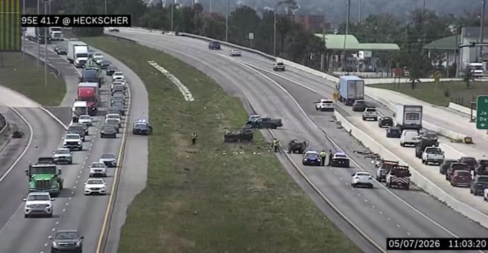 2 people seriously hurt in multi-vehicle crash on I-295 SB at Heckscher Drive