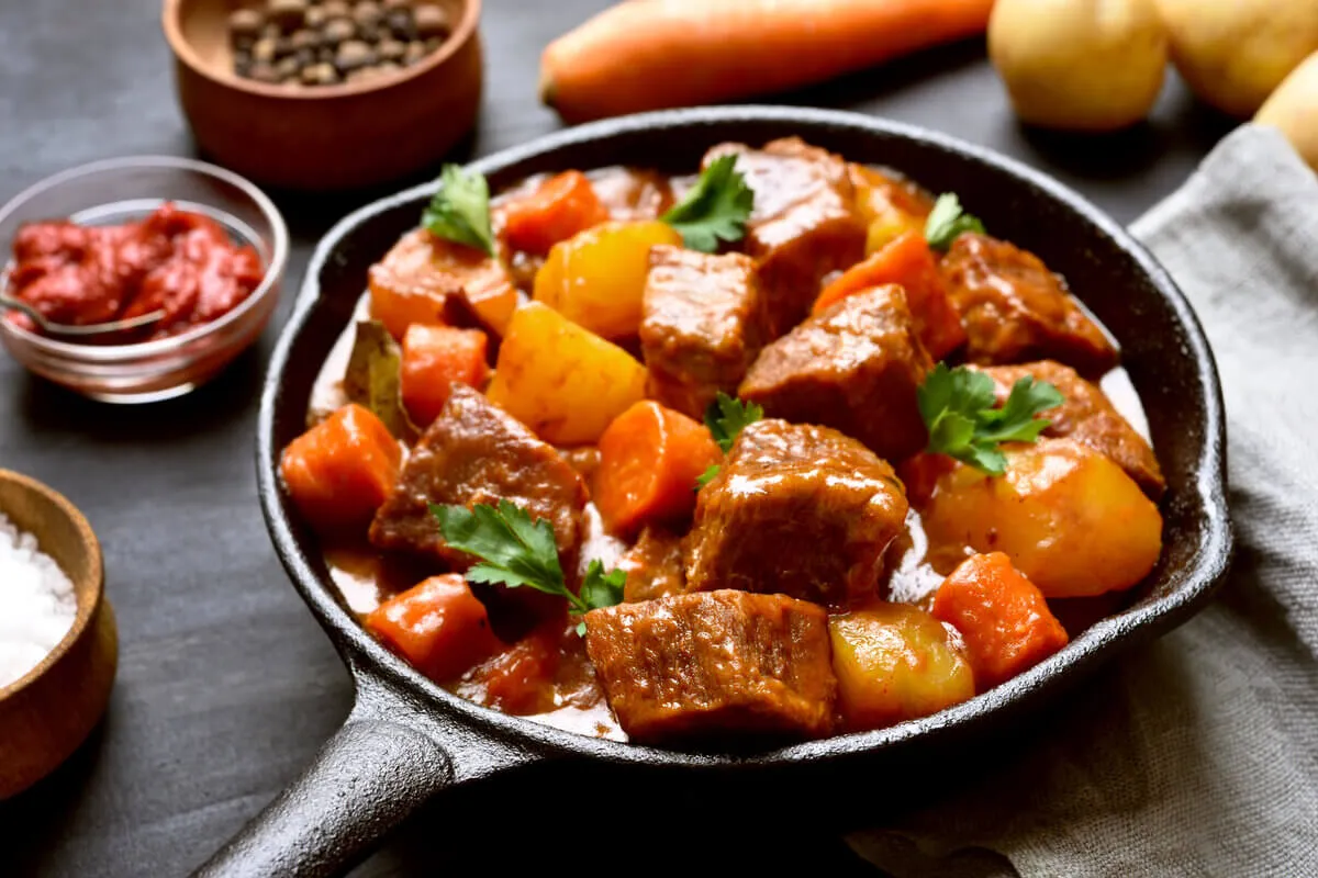 8 receitas deliciosas de ensopado para os dias frios