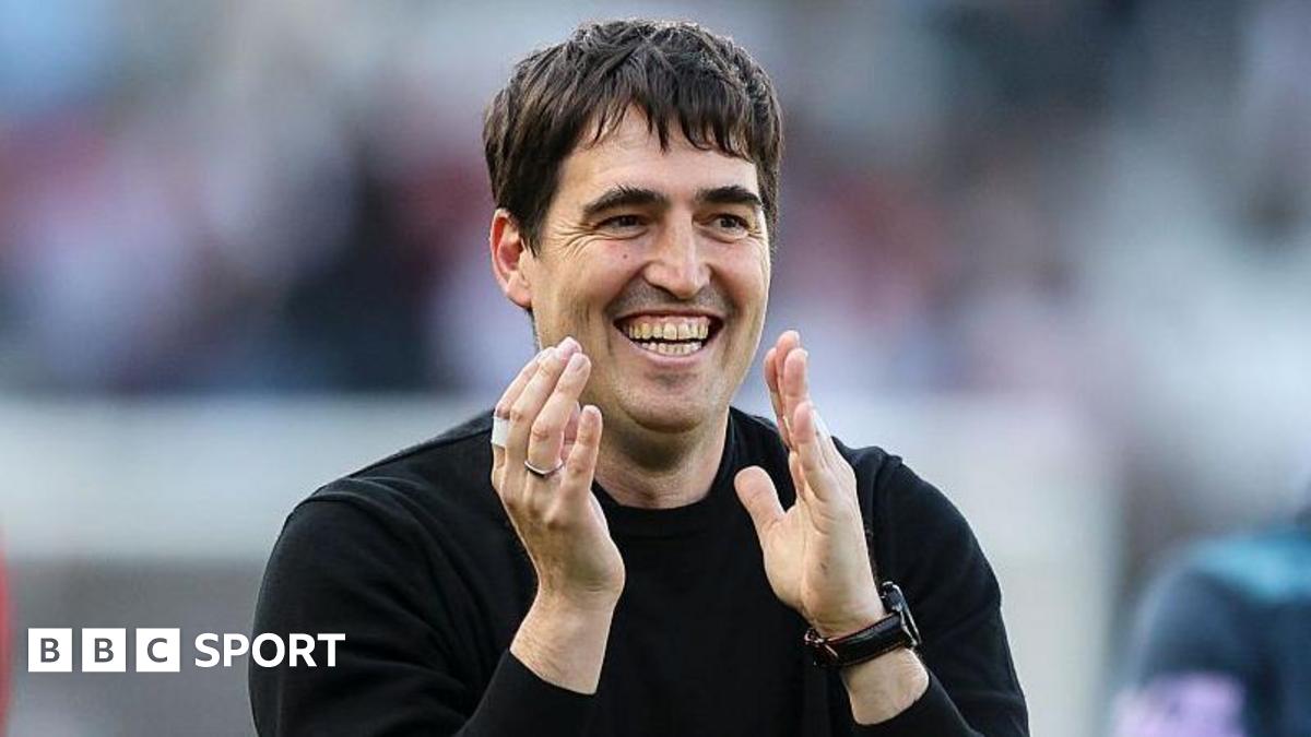 Bournemouth manager Andoni Iraola