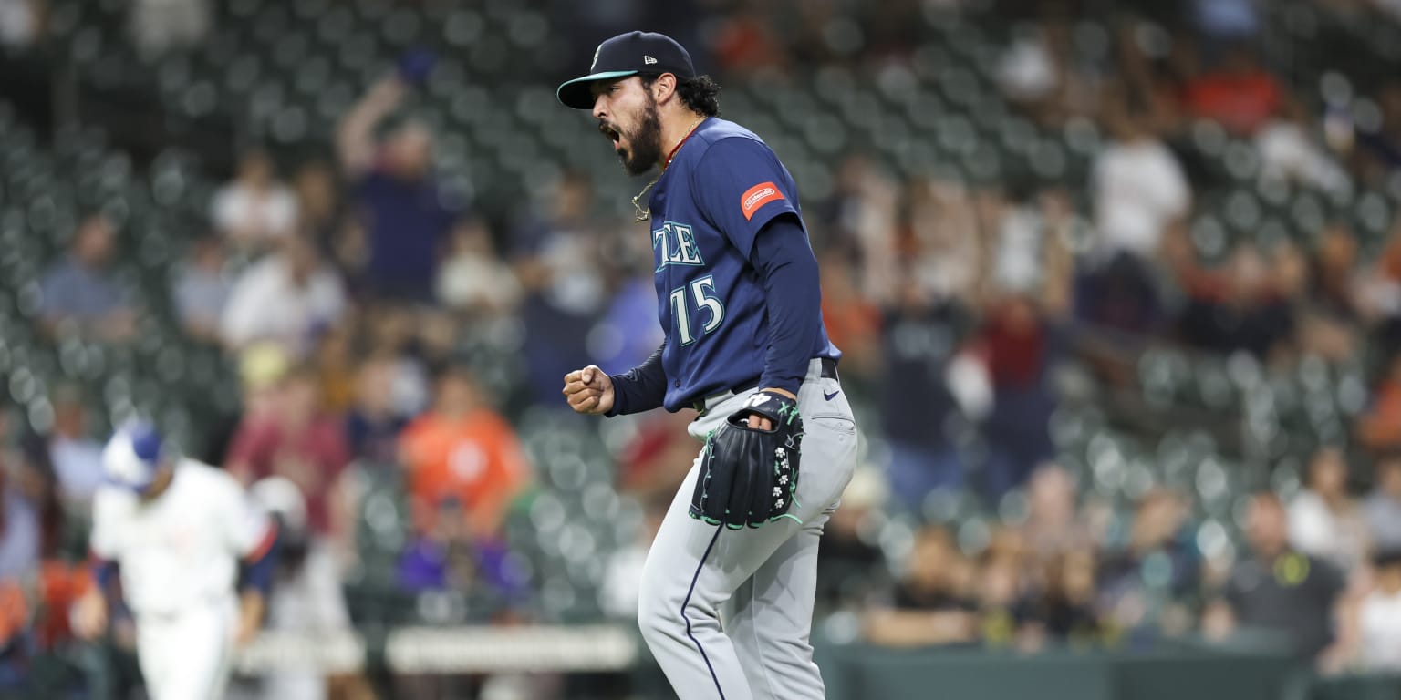 Andrés Muñoz throwing more changeups