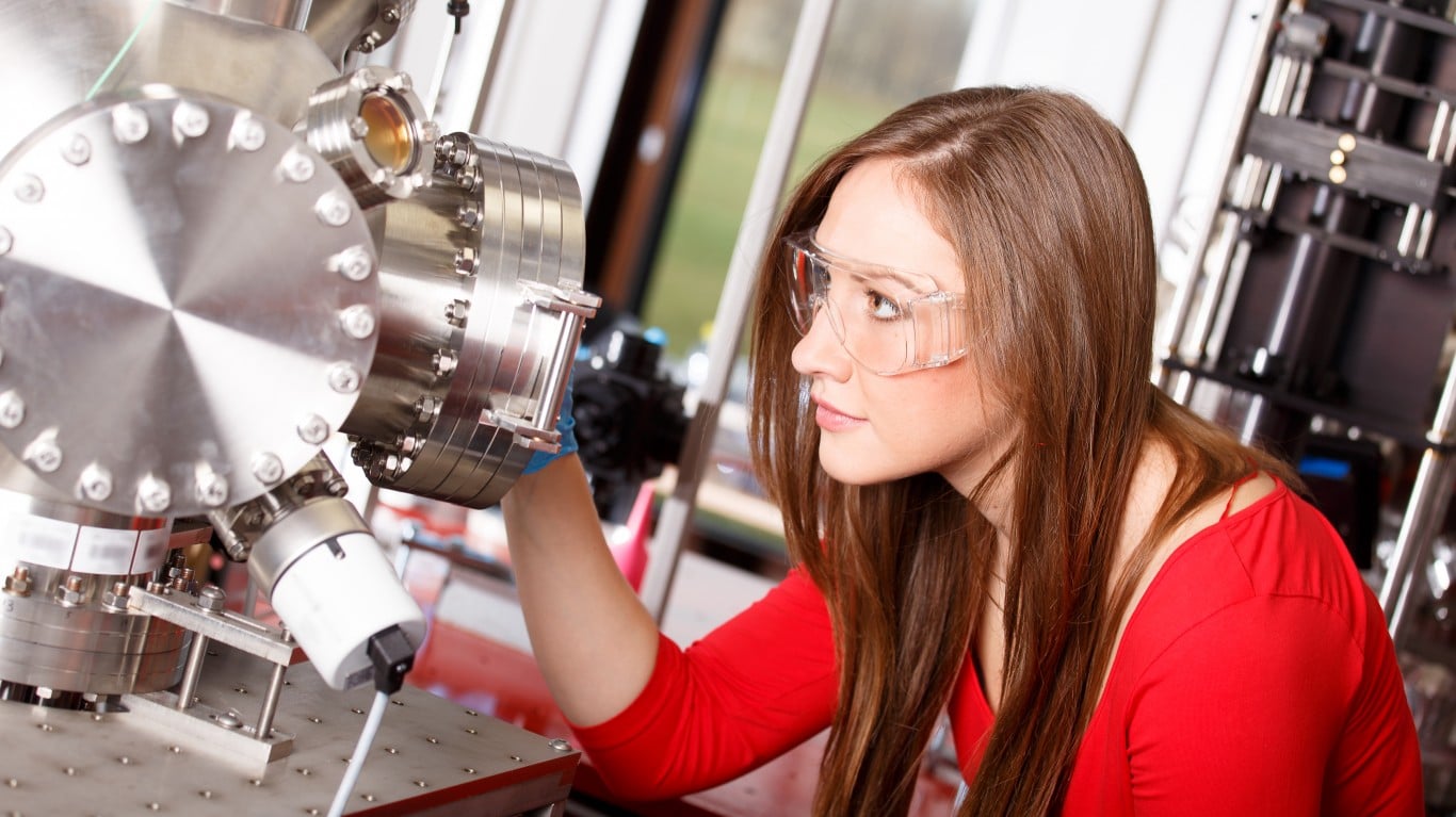 Applied Optoelectronics Crashes 14%, Coherent Slides 10%, Lumentum Falls 7% as Optics Trade Cools