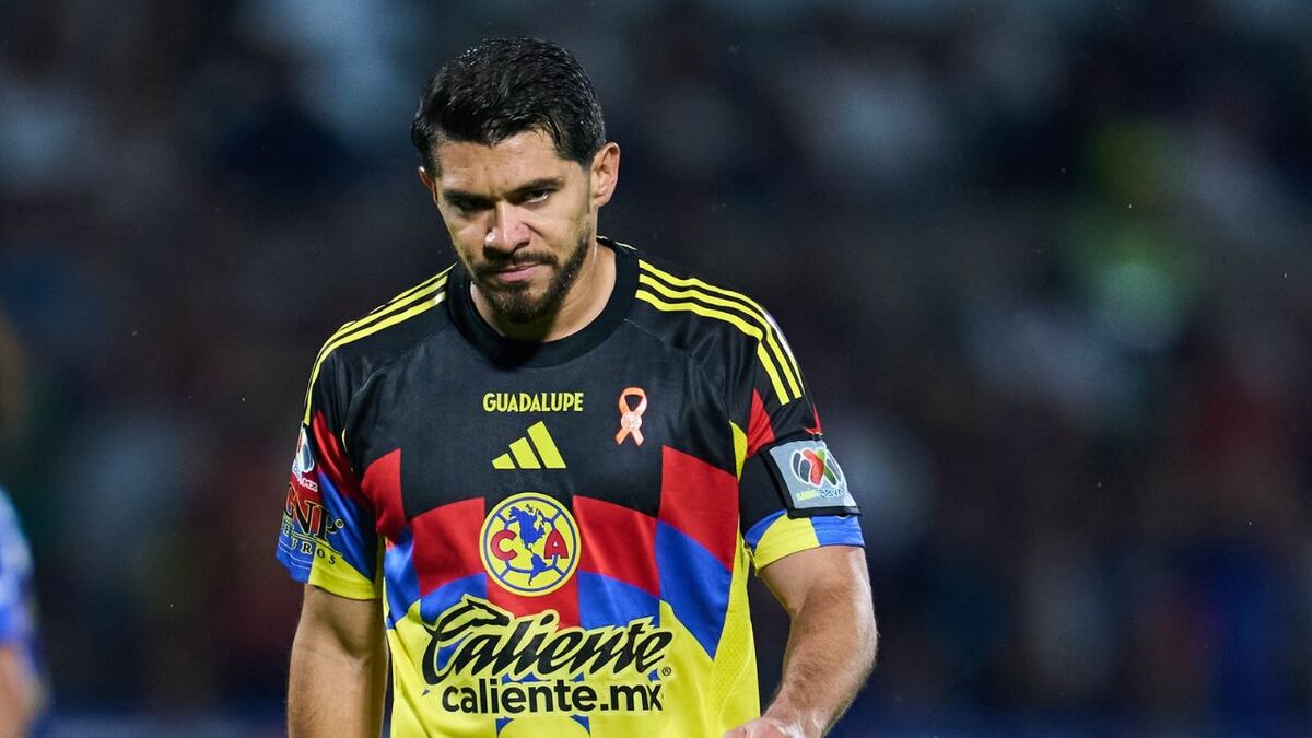 Así falló Henry Martín penal contra Pumas