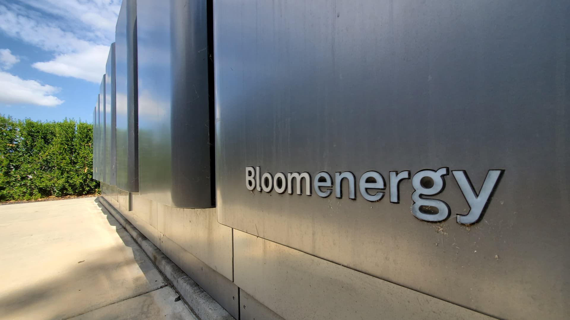 Bloom Energy rises 2% after partnership with European AI cloud firm