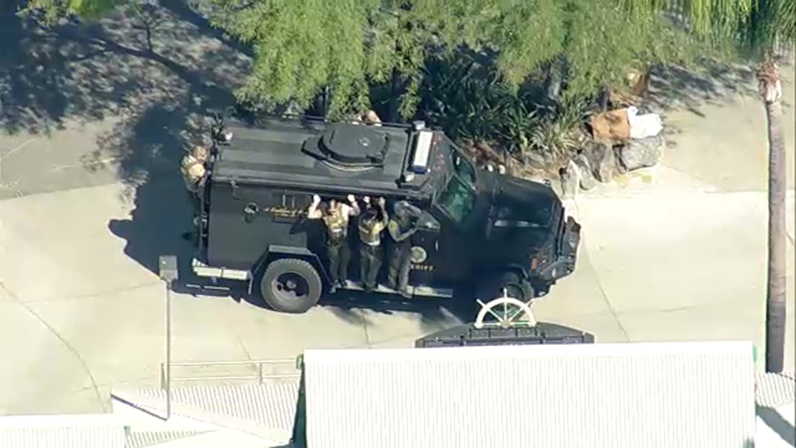 Bomb threat at Valencia’s Six Flags Magic Mountain prompts search, investigation by LASD deputies