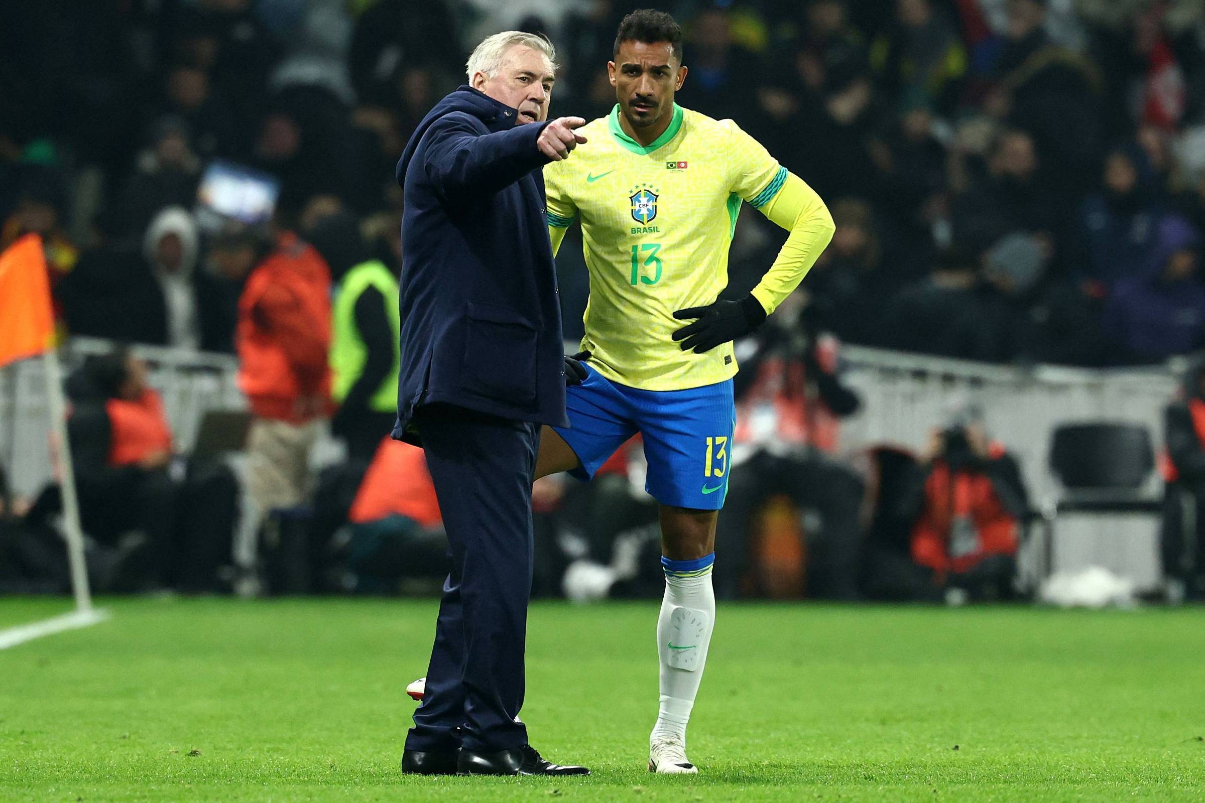 Brasil sofre nas laterais, onde tem craques históricos - 01/05/2026 - Esporte
