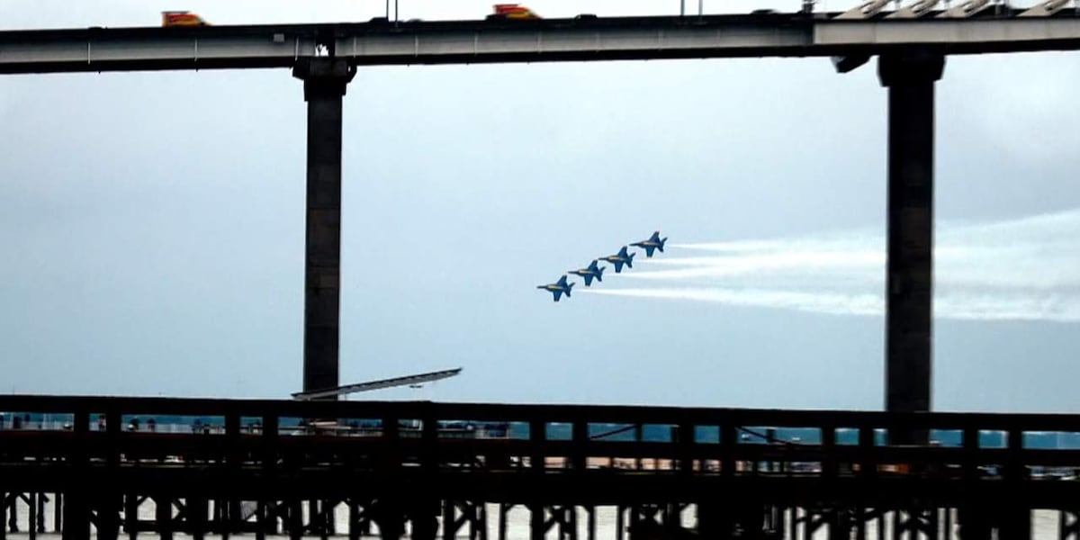 Businesses along Charleston Harbor prepare for airshow crowds