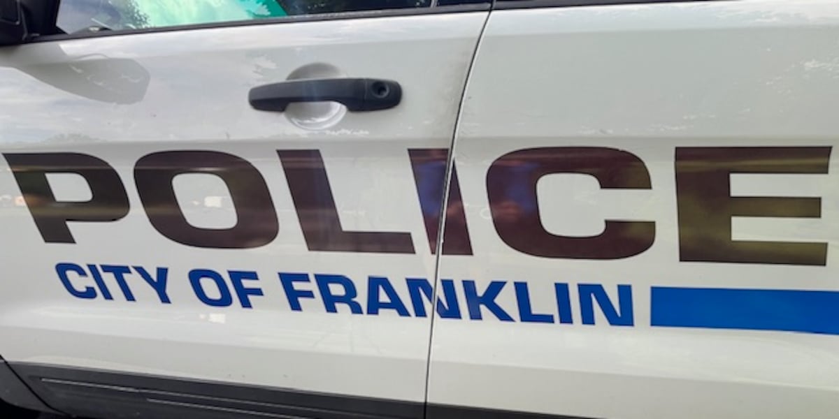 Campuses on lockdown as officers investigate bomb threat called into several Middle TN high schools