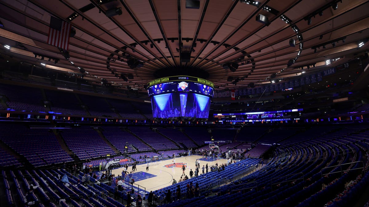 Cavs score vs Knicks, Game 1 live updates, TV station, stream info