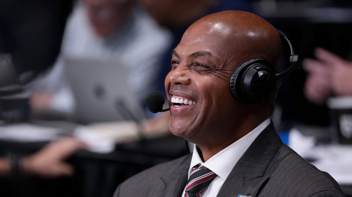 Charles Barkley fine with Draymond Green, reunites with Michael Jordan