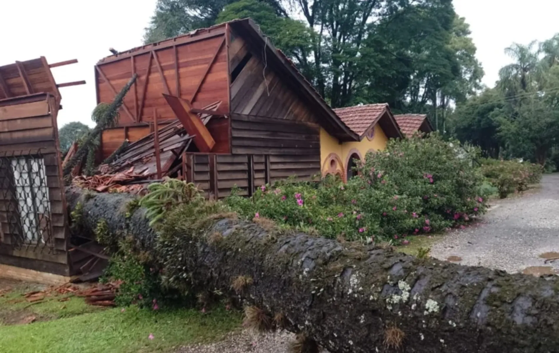Chuvas provocam estragos pelo Paraná neste fim de semana