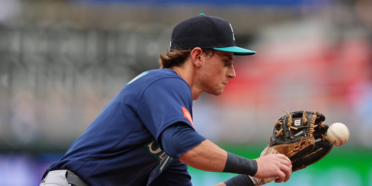 Colt Emerson gets four hits in Mariners loss to Royals