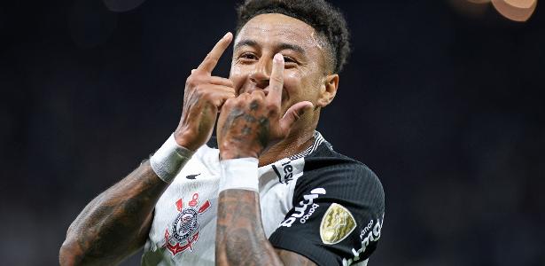 Corinthians enfrenta Atlético com Lingard e Yuri; Memphis começa no banco