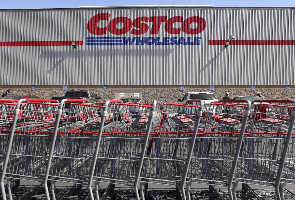 Costco Nearing All-Time High: Buy, Sell or Hold?
