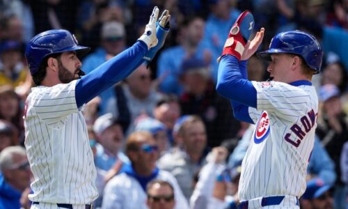 Cubs win 15th straight game at Wrigley Field