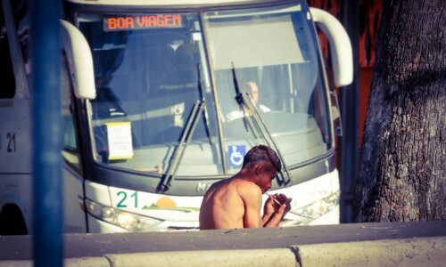 Curitiba pode criar multa de R$ 1 mil para quem usar drogas em público