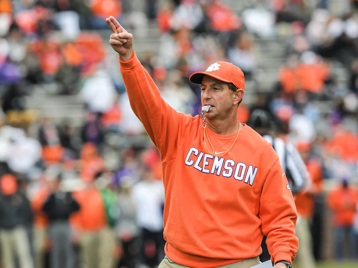 Dabo Swinney pauses Clemson, South Carolina rivalry with powerful text