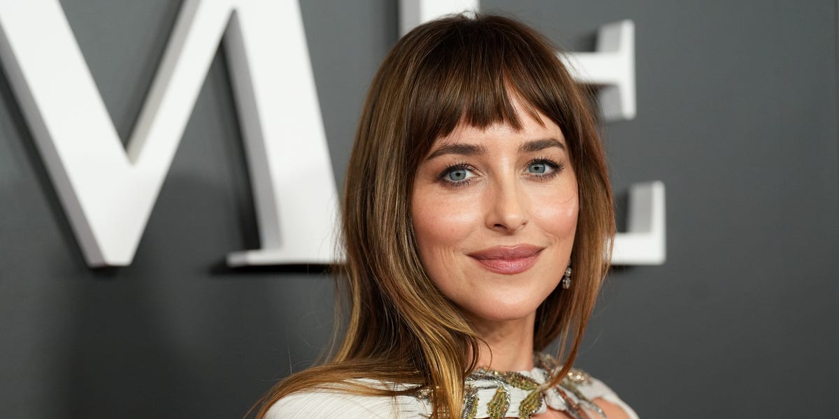 Dakota Johnson Follows Victoria Beckham's Lead And Debuts ‘Buttercream Blonde’ Hair
