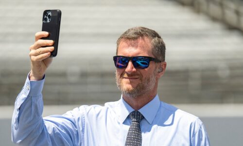 Dale Earnhardt Jr. buries mouthy NASCAR fan who attempted to insult his intelligence