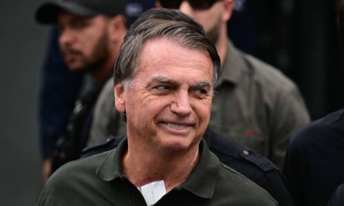 Defesa de Bolsonaro pede a Fachin anulação de condenação - 08/05/2026 - Política